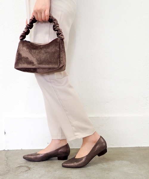 cava cava(サヴァサヴァ)の「ポインテッドパンプス 1320697(パンプス・レディース・ネイビー/オレンジ/ブラック/ブロンズ/シルバー・23.5cm/24cm/24.5cm/22.5cm/23cm)」の16枚目の写真