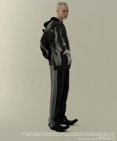 DISCOVERED（ディスカバード）の「MARILYN MONROE INKJET PRINT SWEAT（スウェット・メンズ・ブラック・1/3）」の3枚目の写真