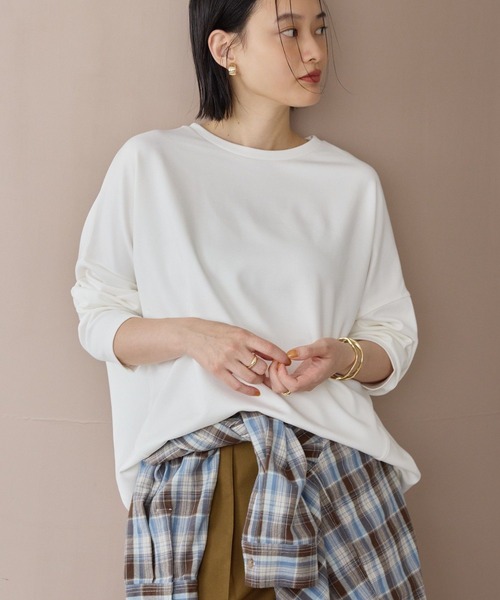 AMERICAN HOLIC(アメリカンホリック)の「コクーンポンチプルオーバー(Tシャツ/カットソー・レディース・ネイビー/ブラック/グレイッシュベージュ/オフホワイト/チャコールグレー/ダークグリーン・M/L)」の2枚目の写真