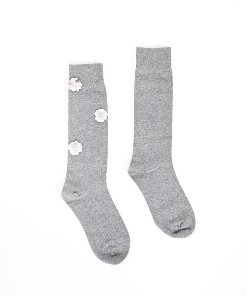 Narcissus（ナルシス）の「フラワーモチーフソックス　ハイソックス　メタルフラワー（ソックス/靴下・レディース・ブラック/グレー・FREE）」の7枚目の写真