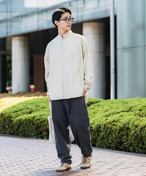 FREAK'S STORE（フリークスストア）の「限定展開 Relax Fit リラックスフィット バンドカラー シャツ（シャツ/ブラウス・メンズ・ベージュ/ブルー系その他/ホワイト/ライトグレー/ホワイト系その他/サックスブルー/ブラック/オリーブ/チャコールグレー・SMALL/MEDIUM/LARGE）」の10枚目の写真