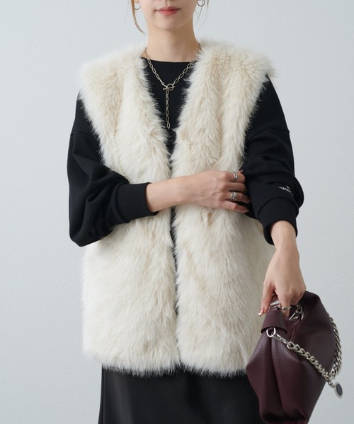 Lui's（ルイス）の「ファーベスト（その他アウター・レディース・ブラック/オフホワイト/モカ・FREE）」の2枚目の写真