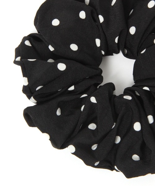 LOWRYS FARM(ローリーズファーム)の「ポルカドットシュシュ 587856(シュシュ・レディース・ブラック/ブラウン/アイボリー・FREE)」の5枚目の写真