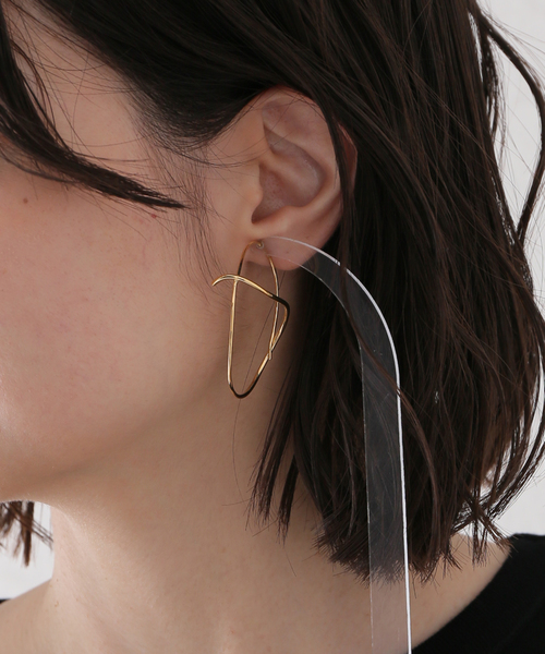 IENA(イエナ)の「BAR Jewellery/バージュエリー MIRAGE PIERCE ピアス(両耳)(ピアス(両耳用)・レディース・ゴールド・FREE)」の7枚目の写真