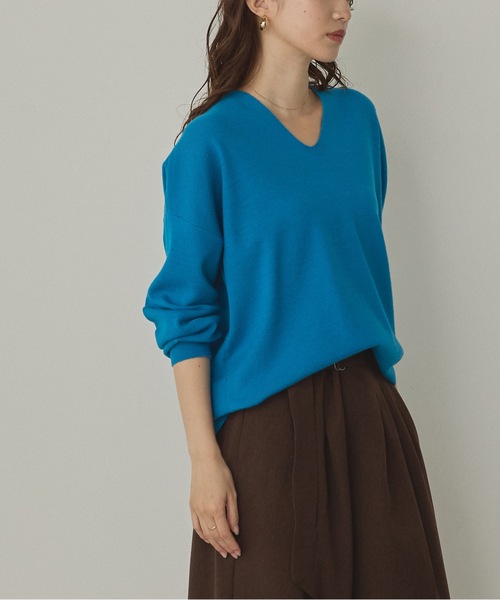 hunch(ハンチ)の「【静電気防止】やわもちヤーン ドロップショルダーニット(ニット/セーター・レディース・ブラック/レッド/ブラウン/ブルー/アイボリー/ネイビー/ロイヤルブルー・FREE)」の11枚目の写真