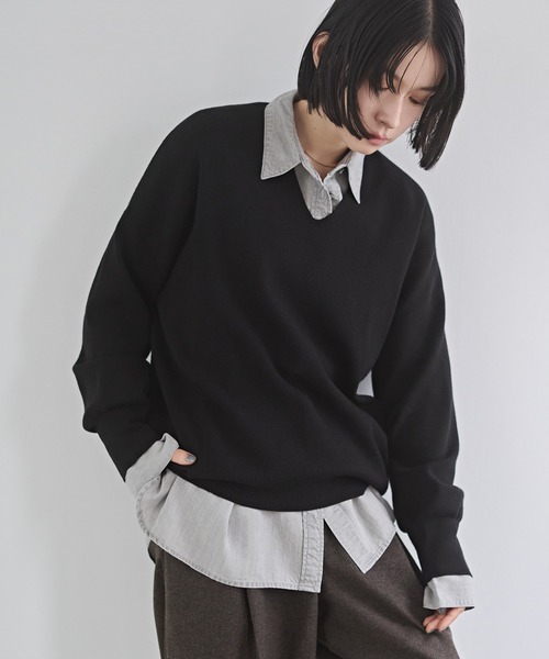 hunch(ハンチ)の「【静電気防止】やわもちヤーン ドロップショルダーニット(ニット/セーター・レディース・ブラック/レッド/ブラウン/ブルー/アイボリー/ネイビー/ロイヤルブルー・FREE)」の16枚目の写真