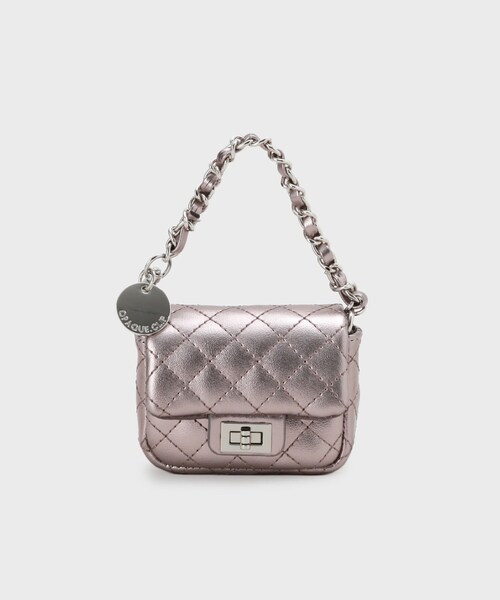 OPAQUE.CLIP(オペークドットクリップ)の「ミニサイズキルティングバッグチャーム(チャーム・レディース・ブラック系1/ブラック/オフホワイト/ホワイト系9/シルバー系その他7/ベージュ系6・00)」の2枚目の写真