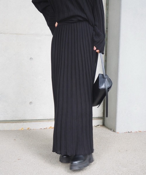 LAULEN(ローレン)の「pleats bell sleeve knit set up /プリーツベルスリーブニットセットアップ(セットアップ・レディース・ブラウン/パープル/ブラック・FREE)」の19枚目の写真