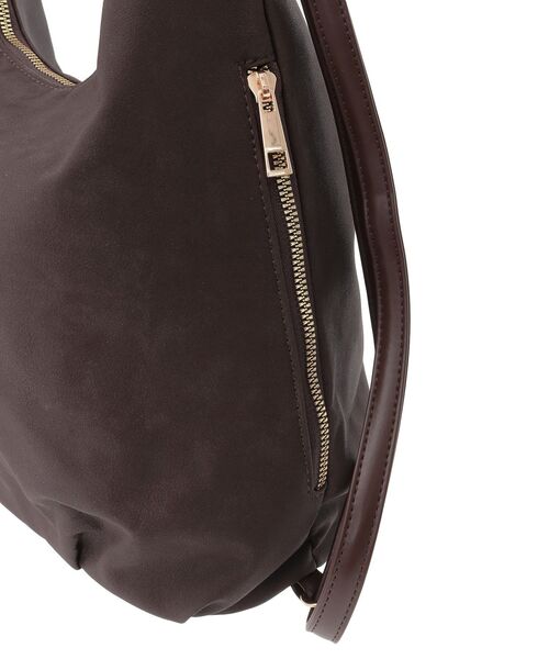 Green　Parks（グリーンパークス）の「andmikka.マルチウェイスエード調バック（ショルダーバッグ・レディース・ブラウン/ブラック・FREE）」の12枚目の写真