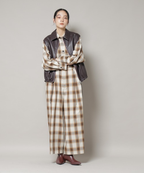 NANO universe(ナノユニバース)の「オンブレーチェックジャンプスーツ(つなぎ/オールインワン・レディース・ブラック/アイボリー・S/M)」の1枚目の写真