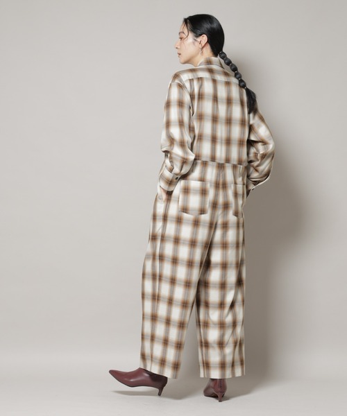 NANO universe(ナノユニバース)の「オンブレーチェックジャンプスーツ(つなぎ/オールインワン・レディース・ブラック/アイボリー・S/M)」の9枚目の写真