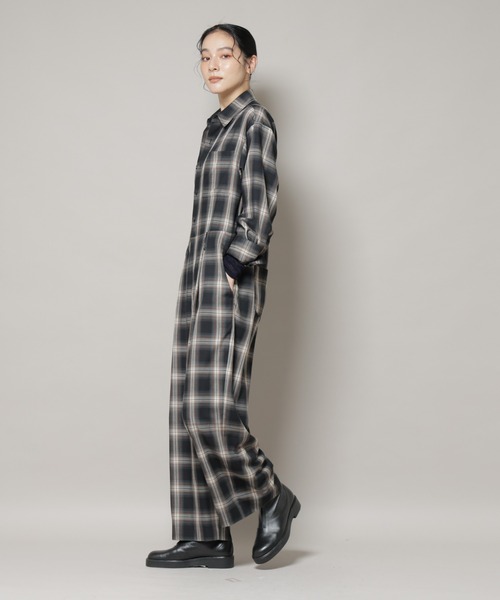 NANO universe(ナノユニバース)の「オンブレーチェックジャンプスーツ(つなぎ/オールインワン・レディース・ブラック/アイボリー・S/M)」の10枚目の写真