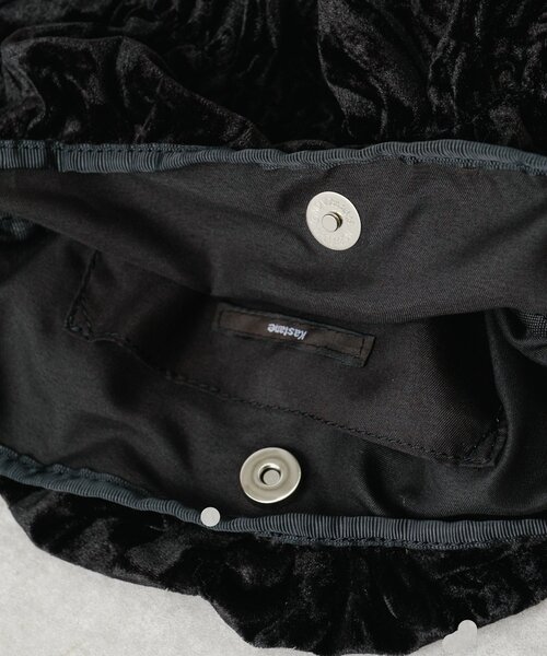 Kastane(カスタネ)の「*【4色展開/2WAY】ベロアシャーリングバッグ(トートバッグ・レディース・ブラウン/ブラック/カーキ/バーガンディー・FREE)」の6枚目の写真