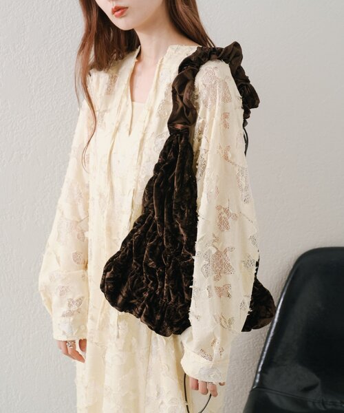 Kastane(カスタネ)の「*【4色展開/2WAY】ベロアシャーリングバッグ(トートバッグ・レディース・ブラウン/ブラック/カーキ/バーガンディー・FREE)」の11枚目の写真