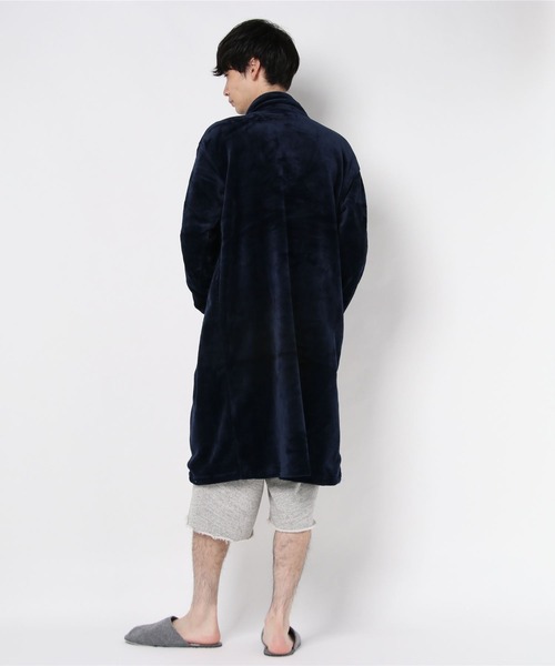 ARCADE（アーケード）の「着る毛布 マイクロべロア ルームウェア ガウン カーディガン ショール衿タイプ BARCEDOS（ガウン/バスローブ・メンズ・ベージュ/ネイビー/ブラック・M/L/LL）」の9枚目の写真