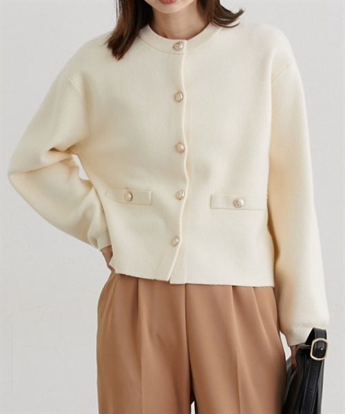 nissen（ニッセン）の「スウェットライクゴールド釦ニットジャケット（カーディガン/ボレロ・レディース・レッド/ブラック/アイボリー/杢グレー・M/L/LL）」の3枚目の写真