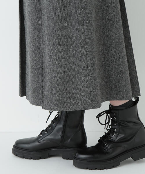 human woman(ヒューマンウーマン)の「◆【3サイズ展開】ヘリンボーンツィードタックスカート(スカート・レディース・ベージュ/グレー系その他・LARGE/MEDIUM/SMALL)」の11枚目の写真