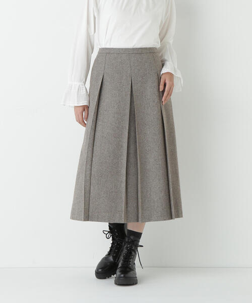 human woman(ヒューマンウーマン)の「◆【3サイズ展開】ヘリンボーンツィードタックスカート(スカート・レディース・ベージュ/グレー系その他・LARGE/MEDIUM/SMALL)」の15枚目の写真
