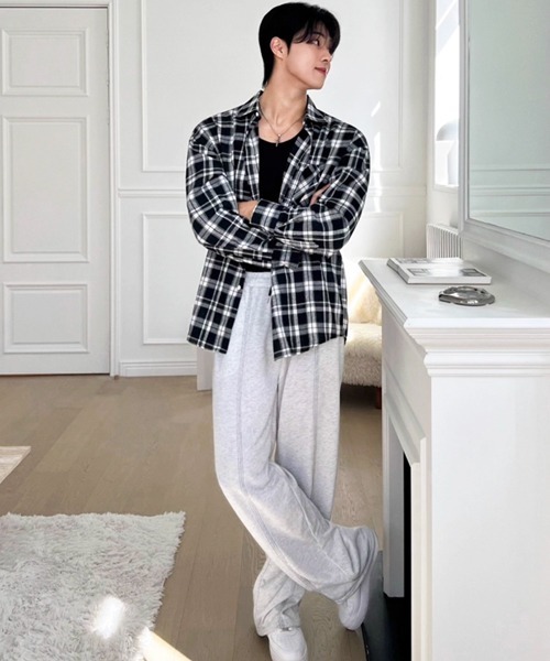 NOWLE（ノウル）の「【NOWLE】ルーズシルエット モノトーン フランネル チェックシャツ（シャツ/ブラウス・メンズ・ブラック・LARGE/X-LARGE/MEDIUM）」の4枚目の写真