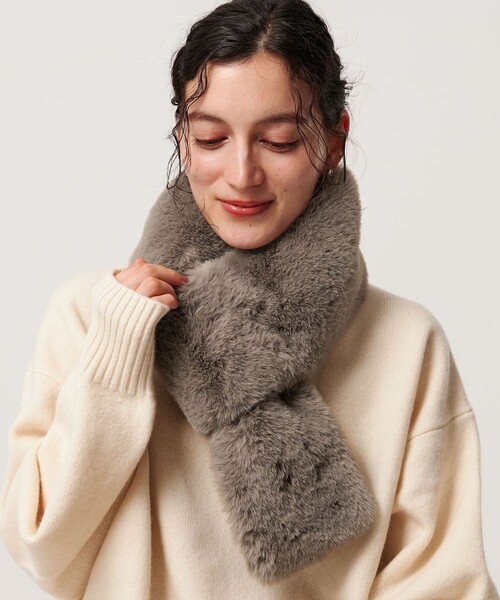 BEAUTY&YOUTH UNITED ARROWS(ビューティーアンドユースユナイテッドアローズ)の「ファーライク マフラー(マフラー・レディース・ブラウン系/グレー系/その他1・FREE)」の5枚目の写真
