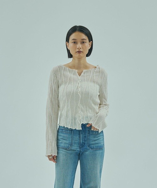 ROSE BUD(ローズバッド)の「WAVE TUCK TOP(Tシャツ/カットソー・レディース・オフホワイト/ブラック・ONE SIZE)」の3枚目の写真