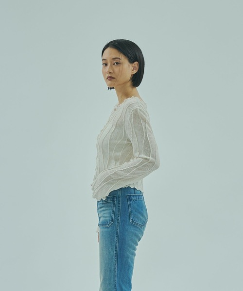 ROSE BUD(ローズバッド)の「WAVE TUCK TOP(Tシャツ/カットソー・レディース・オフホワイト/ブラック・ONE SIZE)」の4枚目の写真