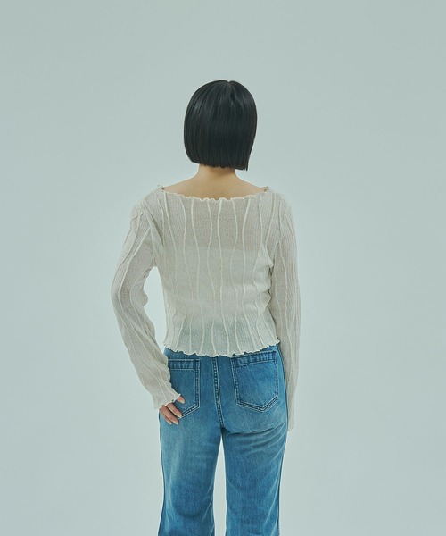 ROSE BUD(ローズバッド)の「WAVE TUCK TOP(Tシャツ/カットソー・レディース・オフホワイト/ブラック・ONE SIZE)」の5枚目の写真