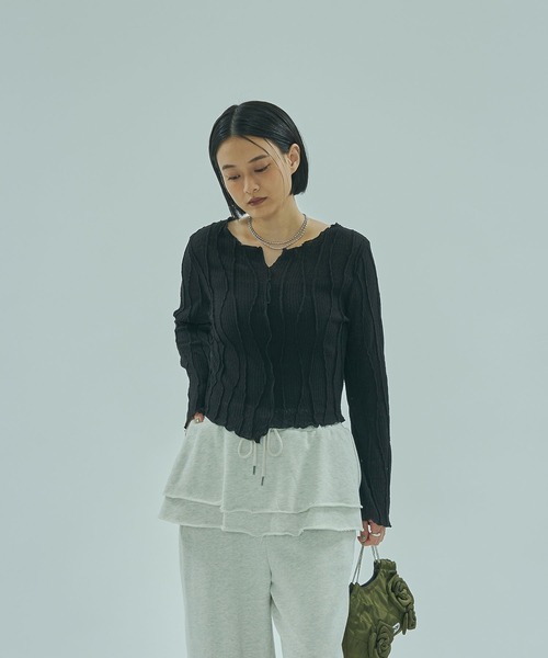 ROSE BUD(ローズバッド)の「WAVE TUCK TOP(Tシャツ/カットソー・レディース・オフホワイト/ブラック・ONE SIZE)」の11枚目の写真