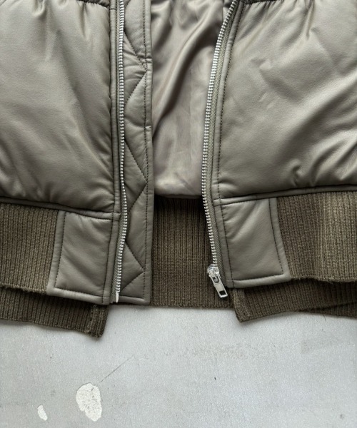 SHAGGIE（シャギー）の「クロップドアイレットパッファージャケット（その他アウター・レディース・ブラック/ブラウン/カーキ・FREE）」の17枚目の写真