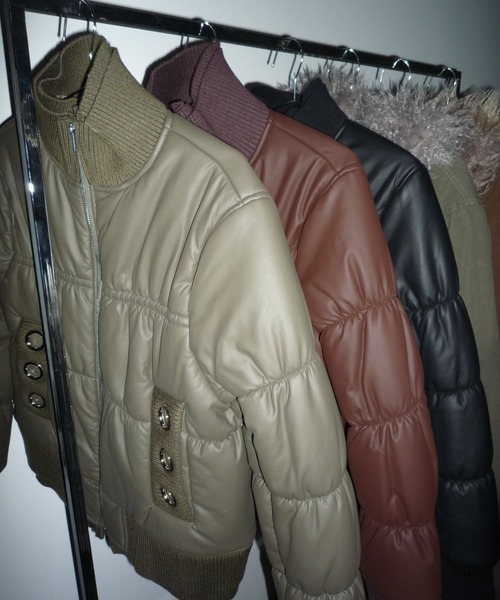 SHAGGIE（シャギー）の「クロップドアイレットパッファージャケット（その他アウター・レディース・ブラック/ブラウン/カーキ・FREE）」の5枚目の写真