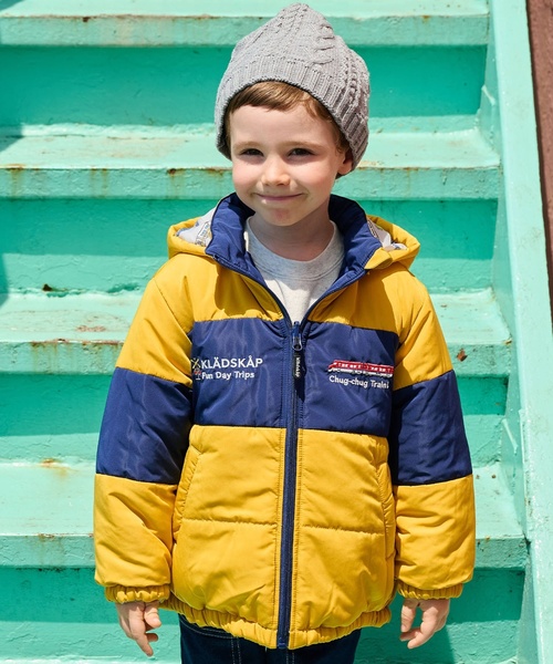 kladskap（クレードスコープ）の「電車リバーシブル中わたブルゾン（ブルゾン・キッズ・ライトブルー/マスタード/レッド・90cm/100cm/120cm/110cm/80ｃｍ）」の2枚目の写真