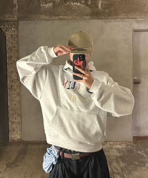 DNSR(ディーエヌエスアール)の「クロップベルリンフードパーカーグレー(パーカー・メンズ・その他・MEDIUM/X-LARGE/LARGE)」の3枚目の写真