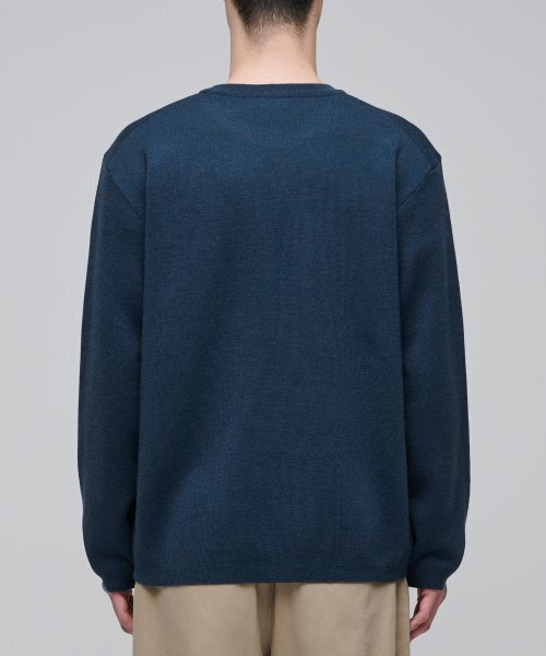 MUSINSA STANDARD（ムシンサスタンダード）の「ミニマルクルーネックニット[ターコイズ]（ニット/セーター・メンズ・その他・SMALL/MEDIUM/LARGE/X-LARGE/XX-LARGE）」の3枚目の写真