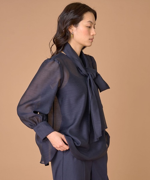 INED(イネド)の「ボイルシャンタン 2WAYボウタイブラウス(シャツ/ブラウス・レディース・アイボリー/ネイビー・7号/9号/11号)」の13枚目の写真