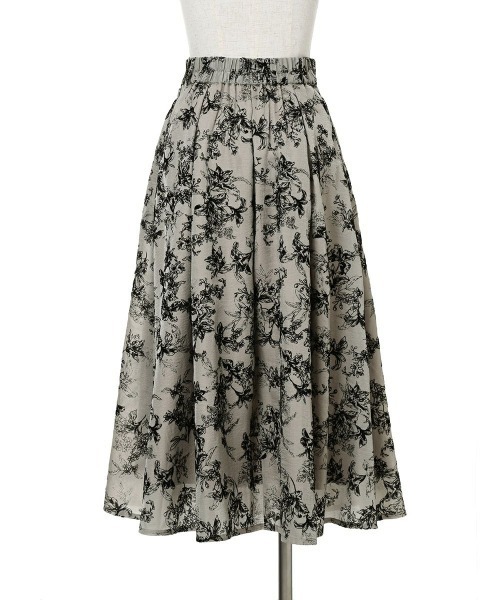 an another angelus(アンアナザーアンジェラス)の「フラワーフロッキープリントタックスカート/fint フィント(スカート・レディース・アイボリー/グレー・FREE)」の13枚目の写真