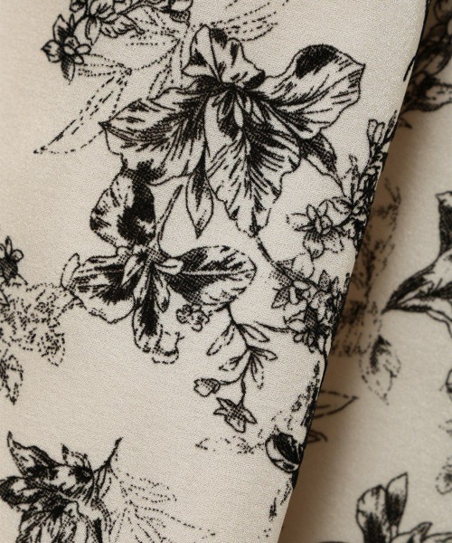 an another angelus(アンアナザーアンジェラス)の「フラワーフロッキープリントタックスカート/fint フィント(スカート・レディース・アイボリー/グレー・FREE)」の18枚目の写真