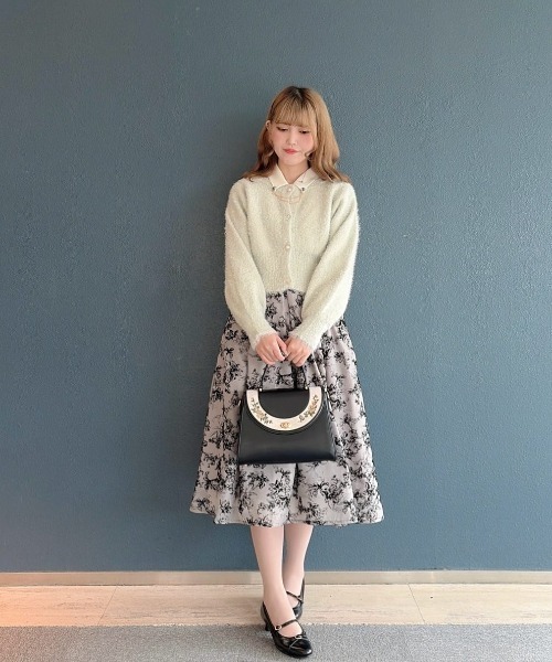 セール】フラワーフロッキープリントタックスカート/fint フィント