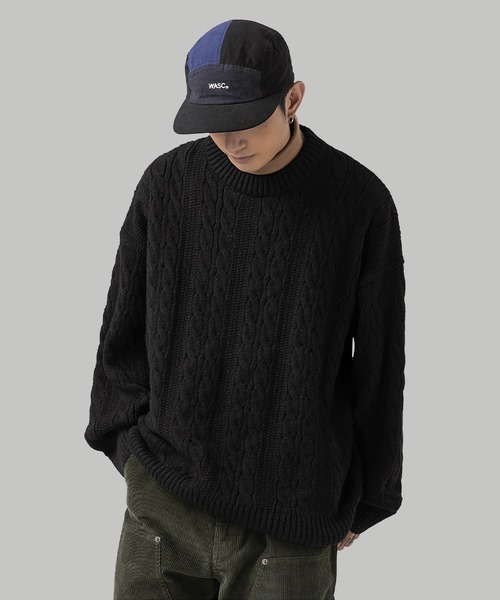 TOBEE（トゥビー）の「【TOBEE】クルーネック ケーブル編み ニット セーター（ニット/セーター・メンズ・グレイッシュベージュ/ブラック/ダークグレー/ホワイト/ブラウン・MEDIUM/LARGE/X-LARGE）」の6枚目の写真