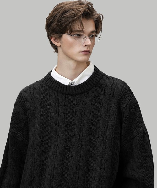 TOBEE（トゥビー）の「【TOBEE】クルーネック ケーブル編み ニット セーター（ニット/セーター・メンズ・グレイッシュベージュ/ブラック/ダークグレー/ホワイト/ブラウン・MEDIUM/LARGE/X-LARGE）」の12枚目の写真