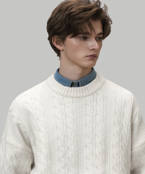 TOBEE（トゥビー）の「【TOBEE】クルーネック ケーブル編み ニット セーター（ニット/セーター・メンズ・グレイッシュベージュ/ブラック/ダークグレー/ホワイト/ブラウン・MEDIUM/LARGE/X-LARGE）」の16枚目の写真