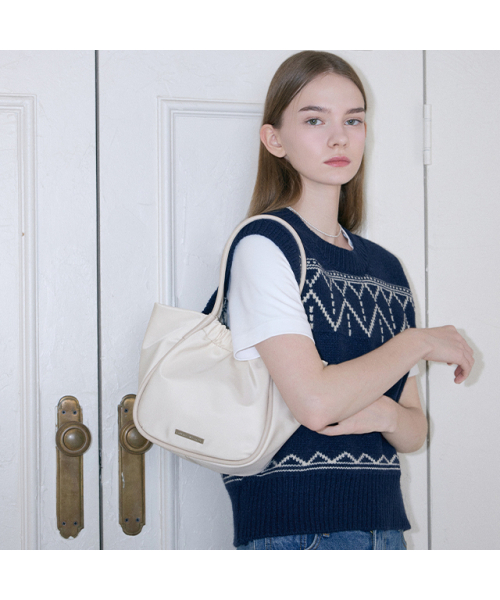LAP(ラップ)の「SILHOUETTE SMALL SHOPPER BAG AR7AB203(トートバッグ・レディース・ブラック/グレー/アイボリー・FREE)」の12枚目の写真