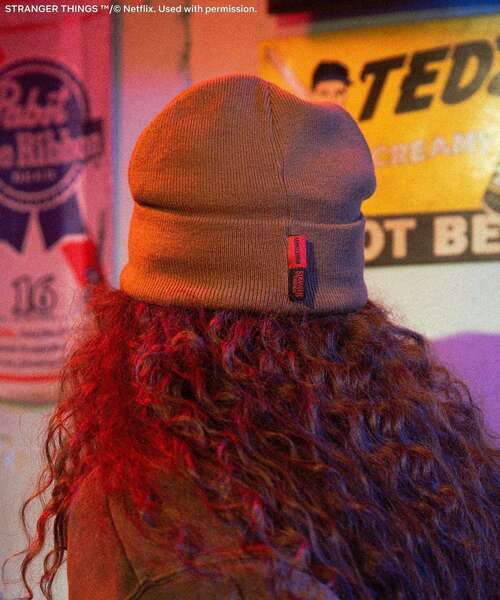 Green　Parks（グリーンパークス）の「■STRANGER THINGS×MINNETONKA ニットキャップ（ニットキャップ/ビーニー・レディース・ベージュ/ブラック・FREE）」の8枚目の写真