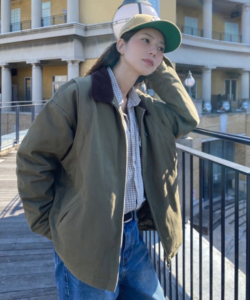 UNDERSTATEMENTs（アンダーステイトメント）の「【ユニセックス】2WAY襟切替中綿ダックジャケット/袖取り外し可能（ブルゾン・メンズ・カーキ/チャコールグレー・MEDIUM/LARGE）」の10枚目の写真