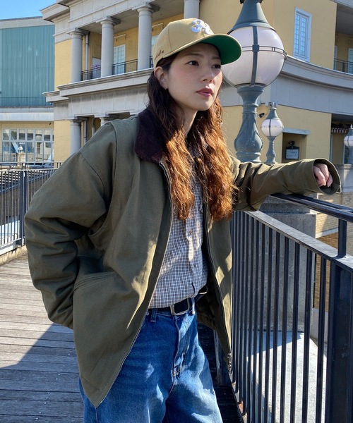 UNDERSTATEMENTs（アンダーステイトメント）の「【ユニセックス】2WAY襟切替中綿ダックジャケット/袖取り外し可能（ブルゾン・メンズ・カーキ/チャコールグレー・MEDIUM/LARGE）」の14枚目の写真