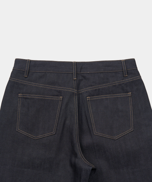 EXCONTAINER(エックスコンテナ)の「セミワイドローデニムパンツ (RAW INDIGO)(デニムパンツ・メンズ・その他・MEDIUM/LARGE/X-LARGE/SMALL)」の4枚目の写真