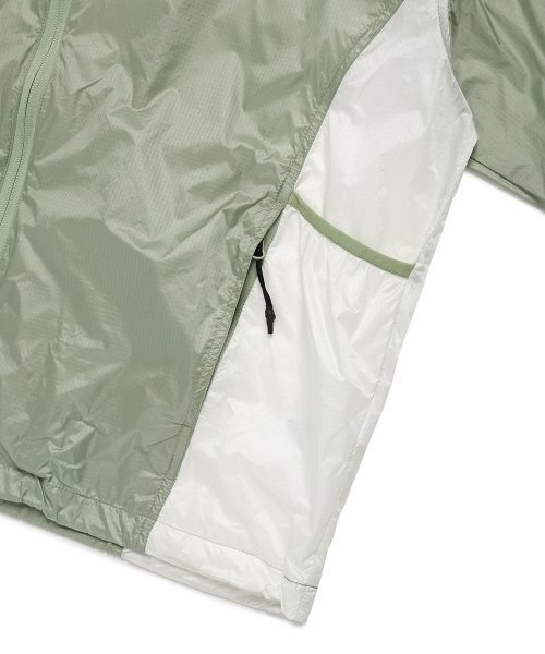 Cavish（カビシ）の「LIGHT SHELL WIND BREAKER GREEN(CV2ESUB960A)（ナイロンジャケット・レディース・グリーン・MEDIUM/LARGE）」の5枚目の写真