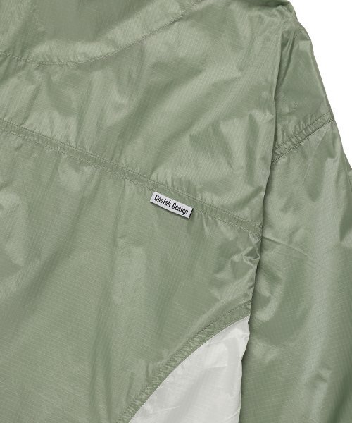 Cavish（カビシ）の「LIGHT SHELL WIND BREAKER GREEN(CV2ESUB960A)（ナイロンジャケット・レディース・グリーン・MEDIUM/LARGE）」の8枚目の写真