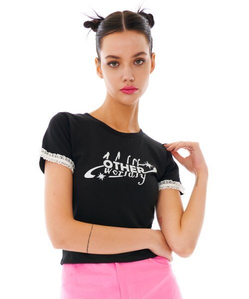 OTHER-worldly（アザーワールドリー）の「ロゴレースクロップTシャツ[ブラック]（Tシャツ/カットソー・レディース・その他・FREE）」の2枚目の写真