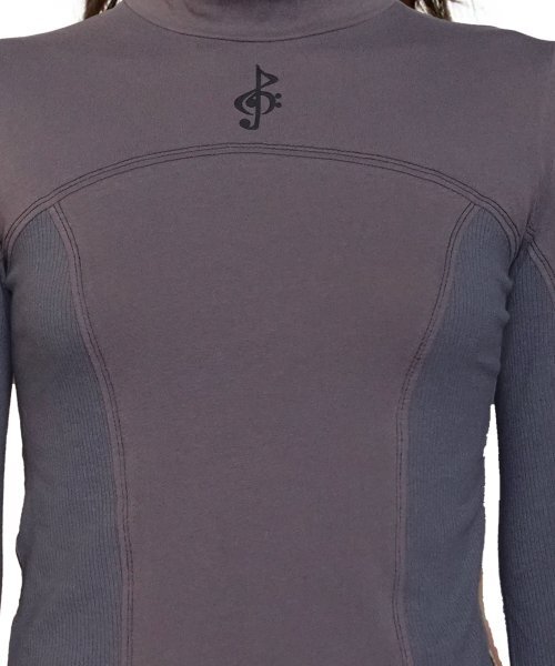2113 STUDIO(イイルイルサムスタジオ)の「Ep.6 Long sleeve unbalanced cut Dark grey top No.16(Tシャツ/カットソー・レディース・その他・FREE)」の2枚目の写真