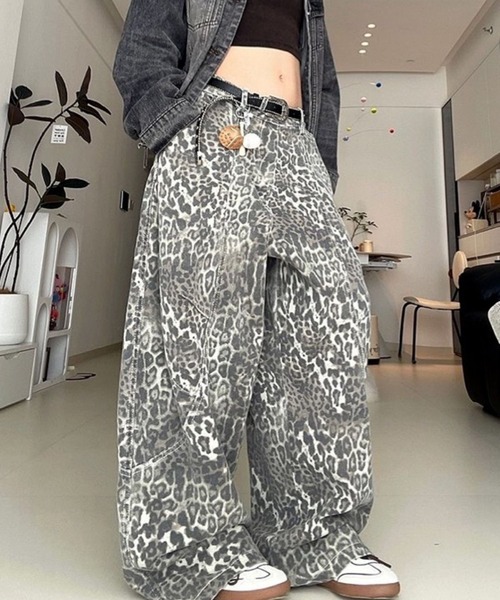 CANVAS+(キャンバスプラス)の「【CANVAS+】レオパード柄バレルレッグルーズパンツ(その他パンツ・レディース・ベージュ・L/M/S)」の1枚目の写真